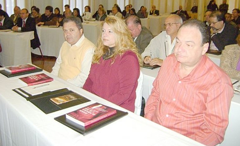 Representantes do Sindetanol participam de Jornada Jurídica da CNTQ