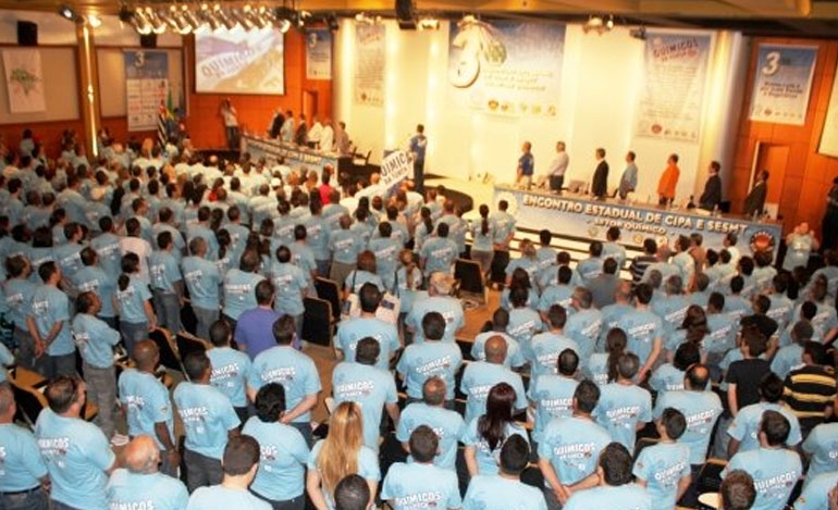 Trabalhadores(as) prestigiam encontro de cipa e sesmt em praia grande