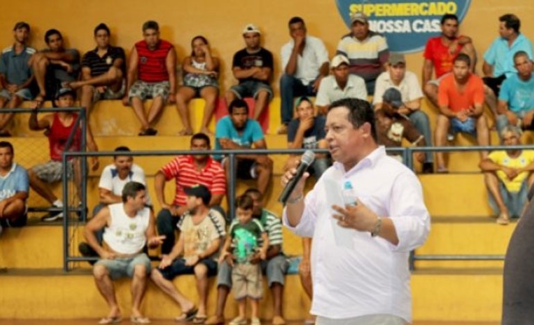 Decasa faz proposta para quitar dívidas com trabalhadores