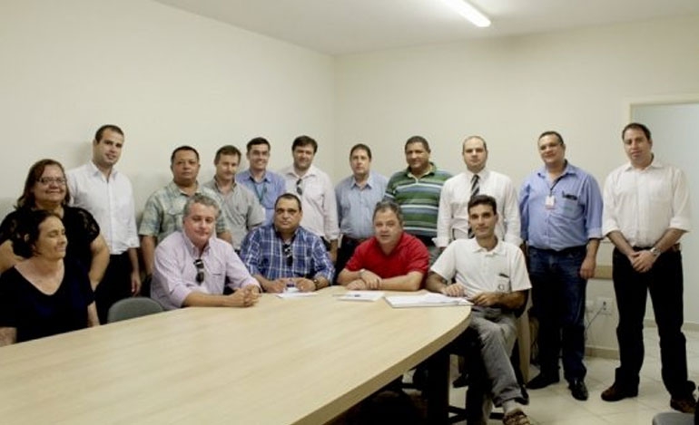 Trabalhadores das Usinas de Álcool/Etanol de SP entregam pauta de reivindicações