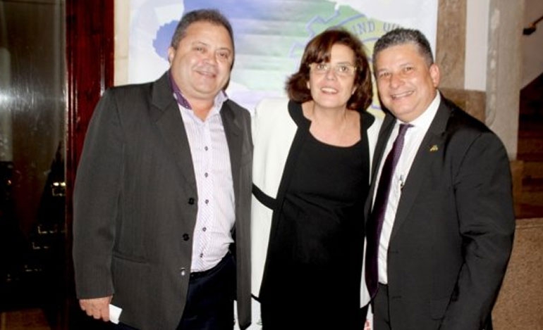Sindetanol prestigia posse da diretoria da FEQUIMFAR em São Paulo