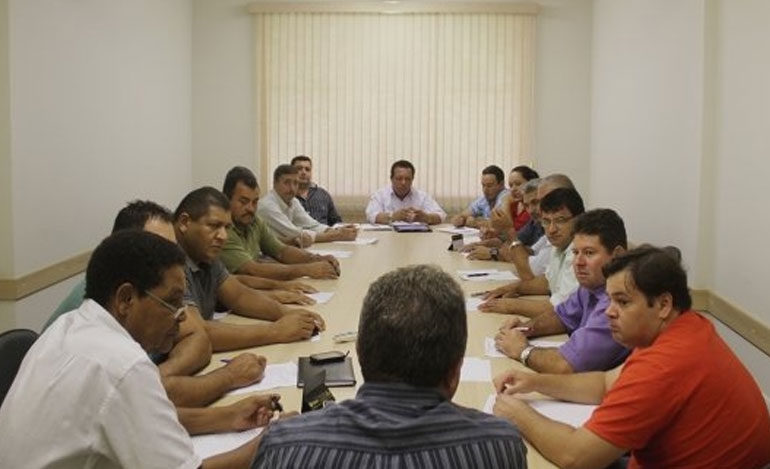 Diretoria do Sindetanol se reúne para discutir Campanha Salarial e Social 2014