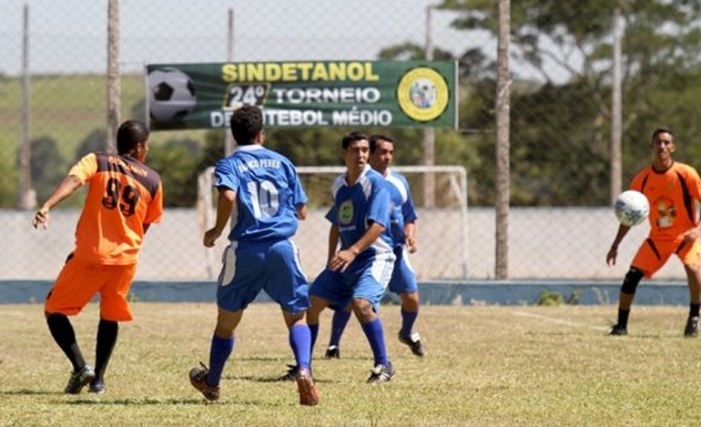 Sindetanol promove torneios de futebol e truco em Presidente Prudente