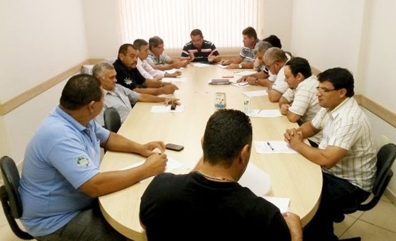 Campanha Salarial é discutida em reunião da diretoria do Sindetanol