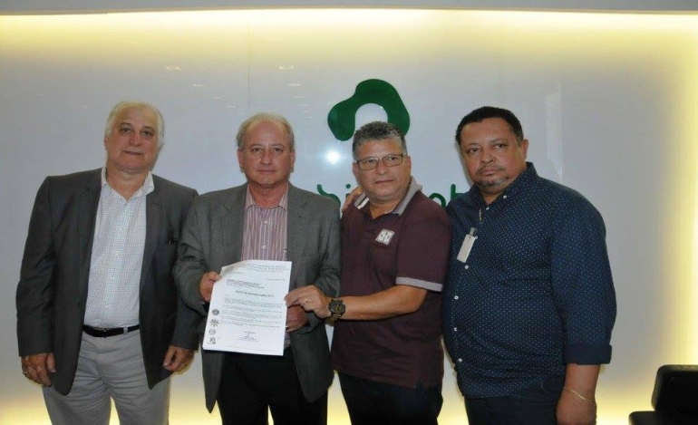 Sindetanol participa de entrega da pauta de reivindicações da categoria química e plástica