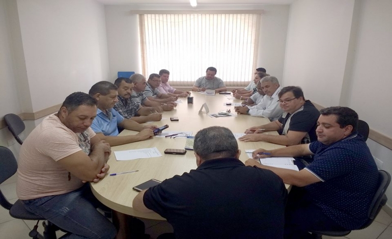 Diretoria do Sindetanol promove reunião mensal de avaliação
