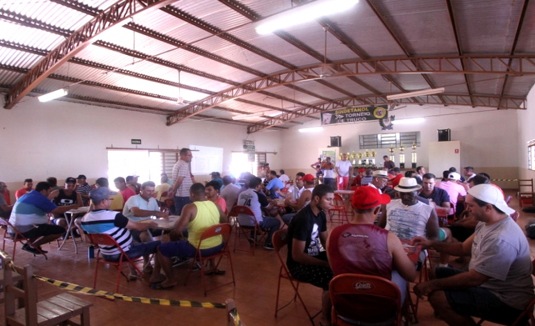 Sindetanol realiza torneios de futebol e truco em Osvaldo Cruz