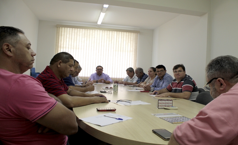 Atento ao momento político, Sindetanol promove reunião da diretoria 