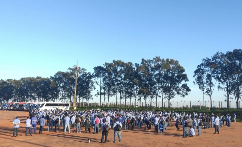 Sindetanol promove assembleia com trabalhadores da usina Atvos 