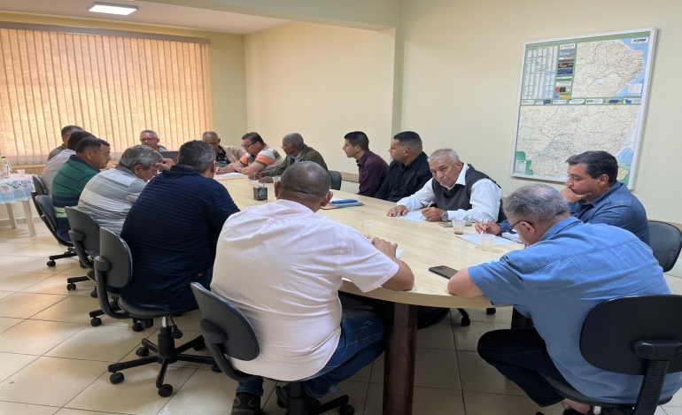 Sindetanol recebe o presidente da Fequimfar em reunião de diretoria