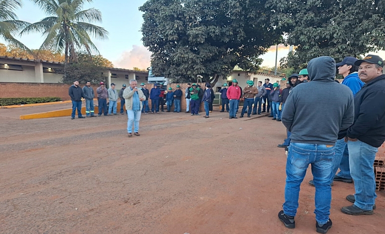 Sindetanol promove assembleia com trabalhadores da usina Califórnia 