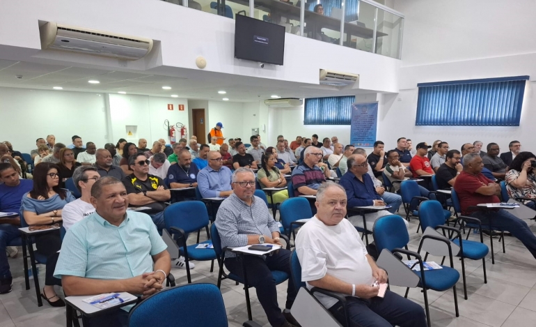 Diretoria do Sindetanol participa do Seminário de Negociação Coletiva do setor Químico